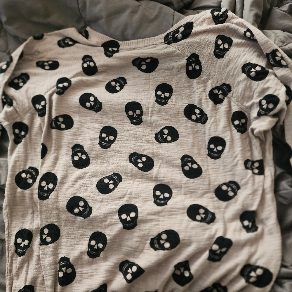 Sweater - Picture 2 of 4